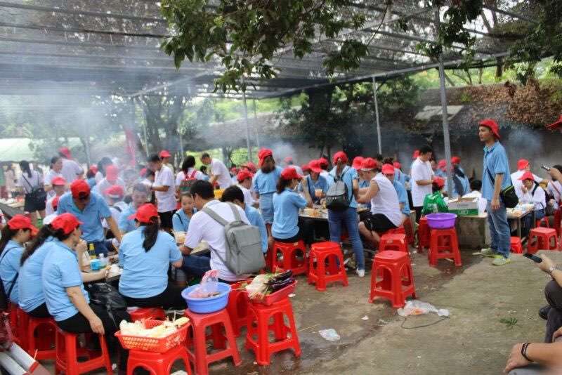 歐米公司團(tuán)隊(duì)活動(dòng)燒烤照片